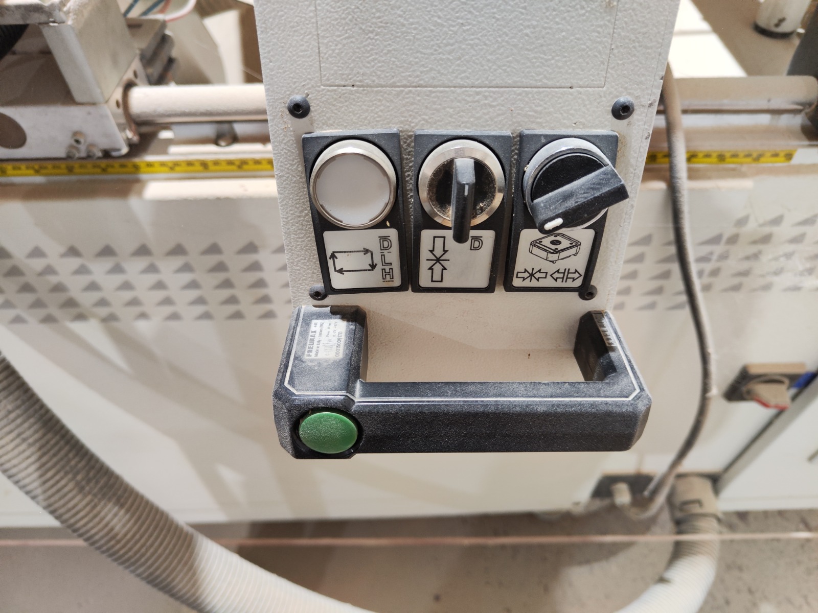 Used SCM Tech Z2 I CNC Machining Center I 2008