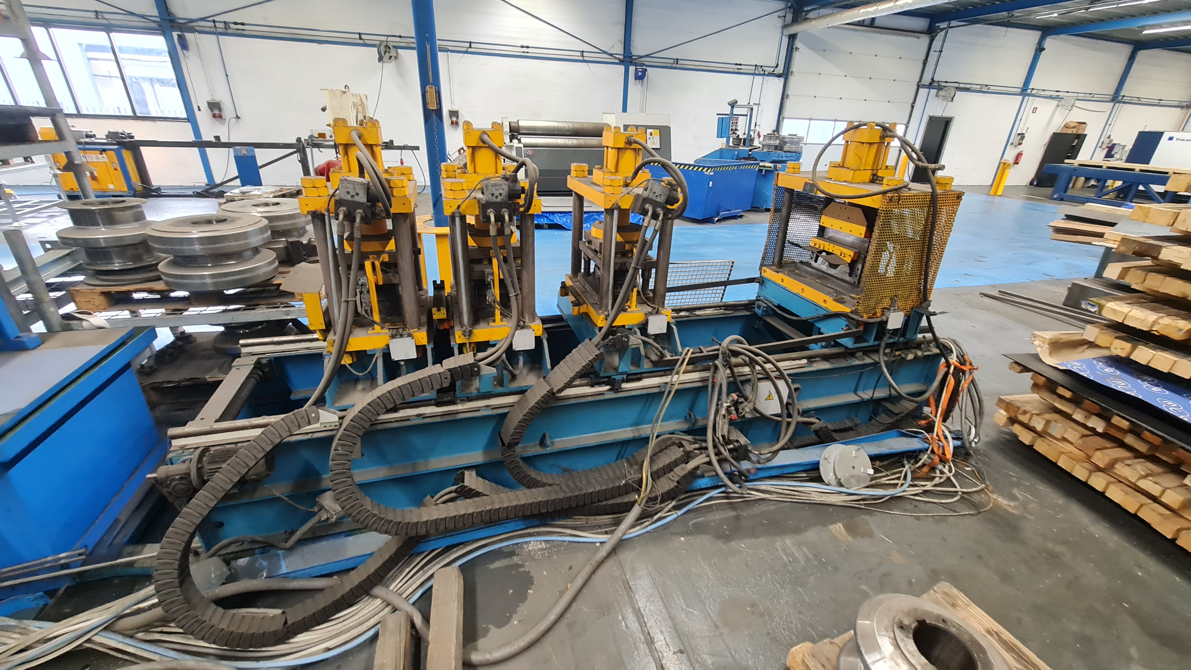 Gebruikt Tecnopromec Alfa C I Profiling Line I 1997