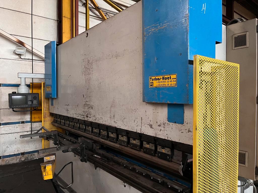 Used Durma CNC HAP 35200 I  Press Brake I 2000
