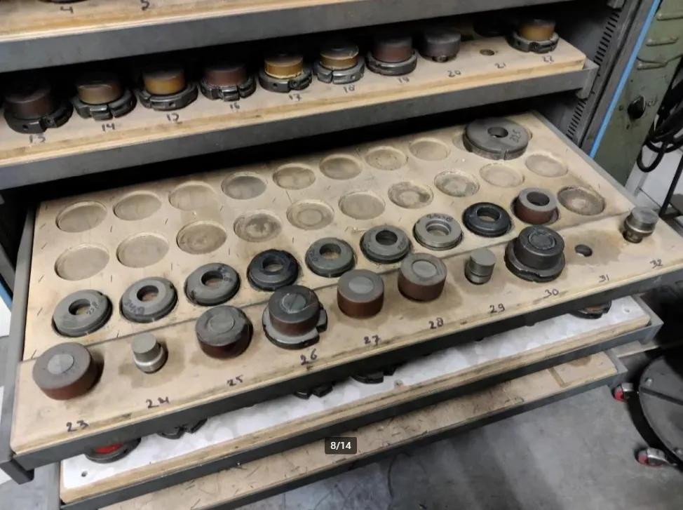 Gebruikt Euromac CX 750/30 I Perforatiemachine