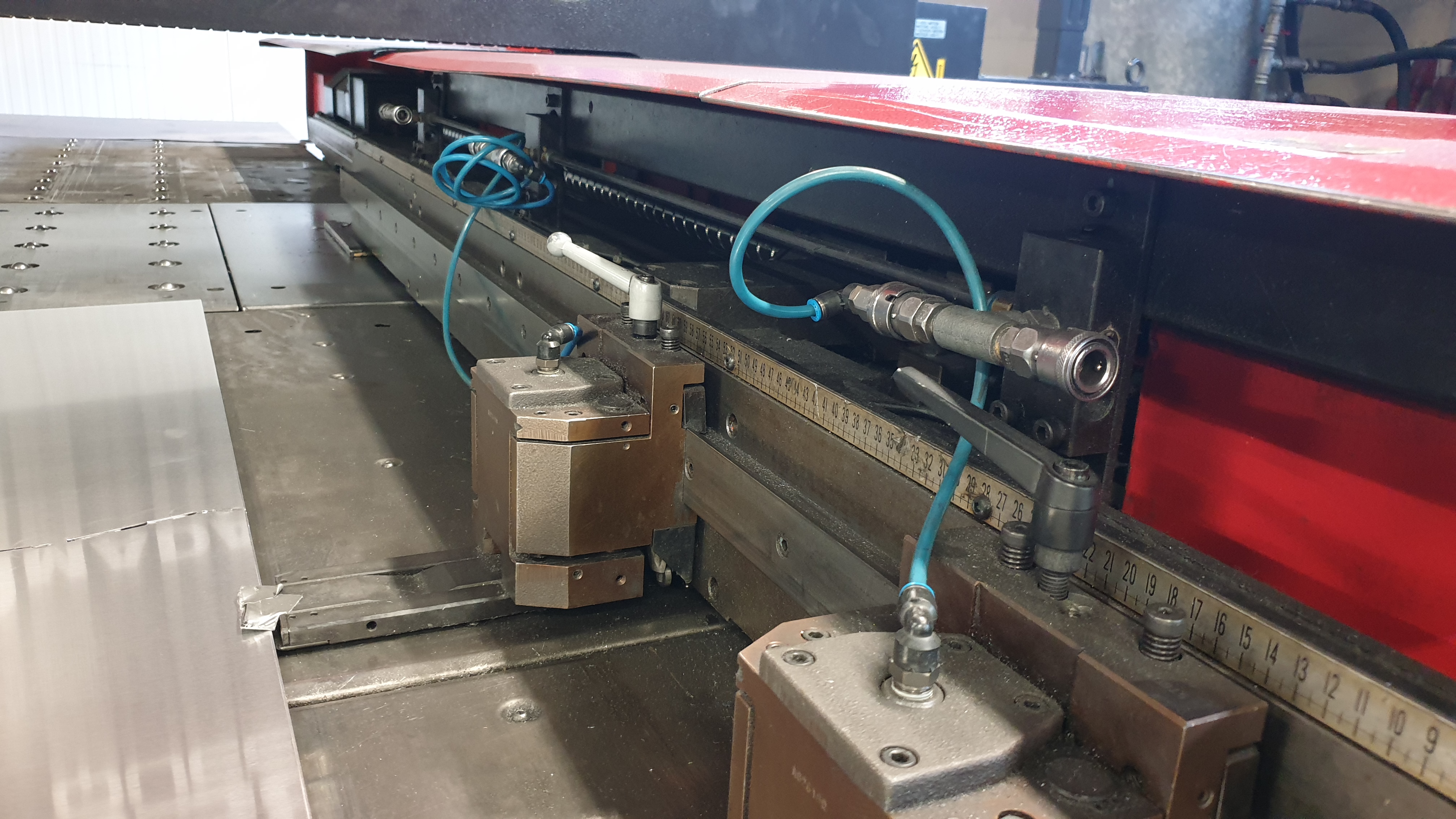 Used Amada Vipros 358 Queen I Punching Machine I 1997