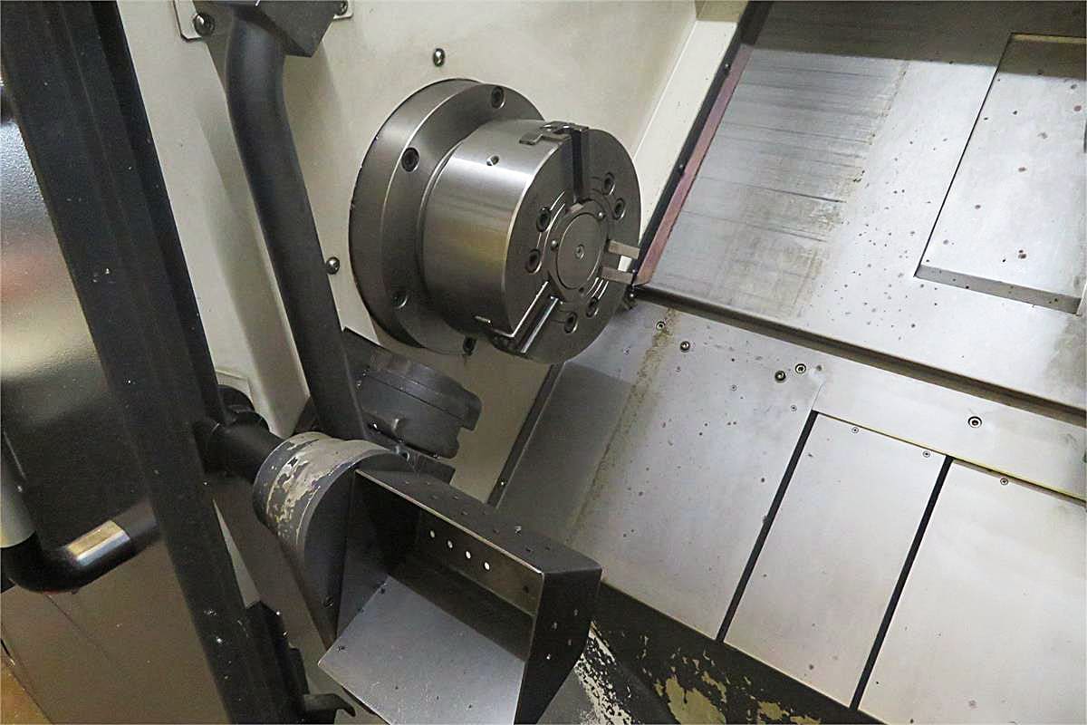 Usado Hyundai WIA L 210 LMA - Torno CNC - 2018