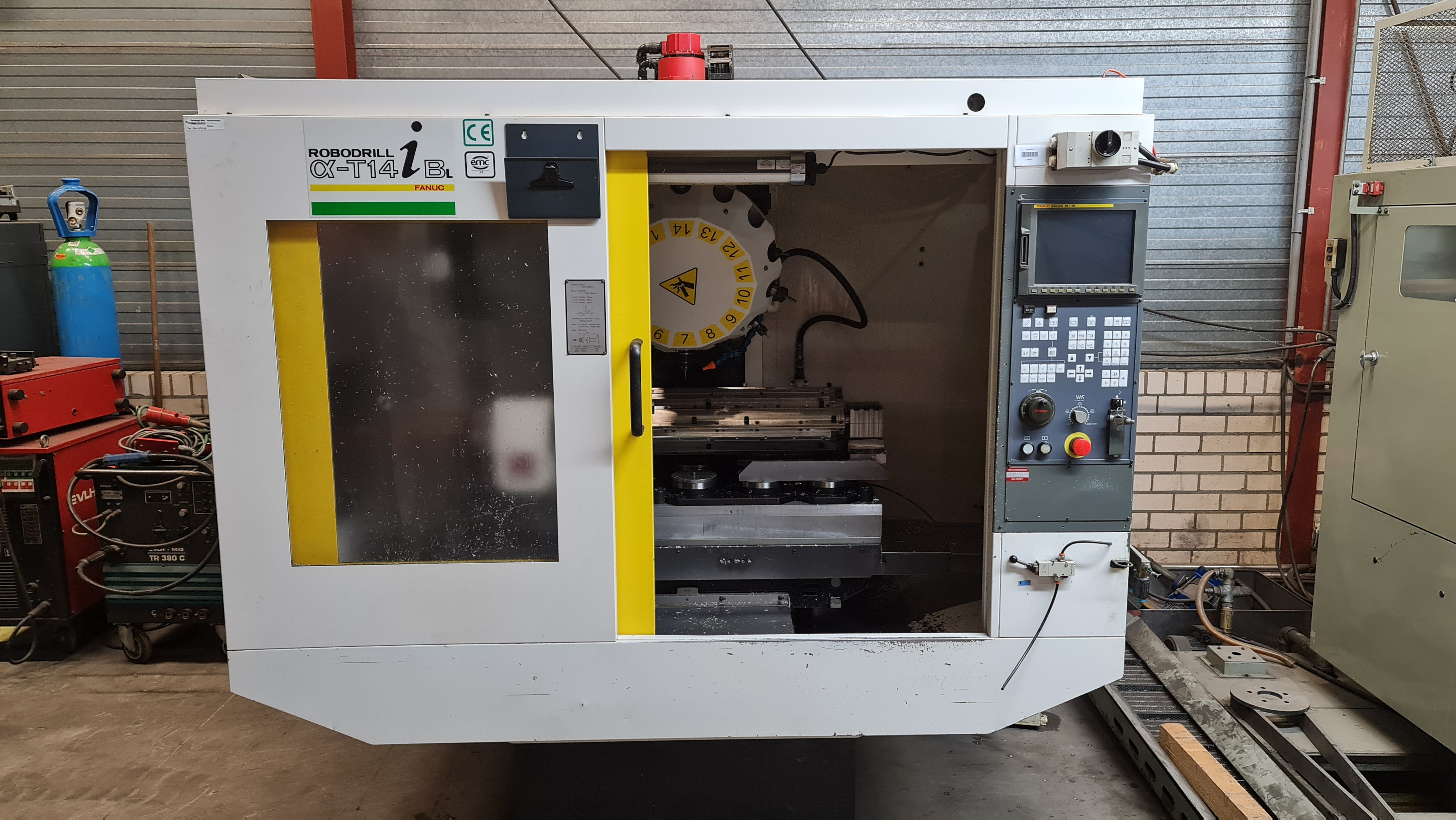 Gebruikt FANUC ROBODRILL  a-T14iB