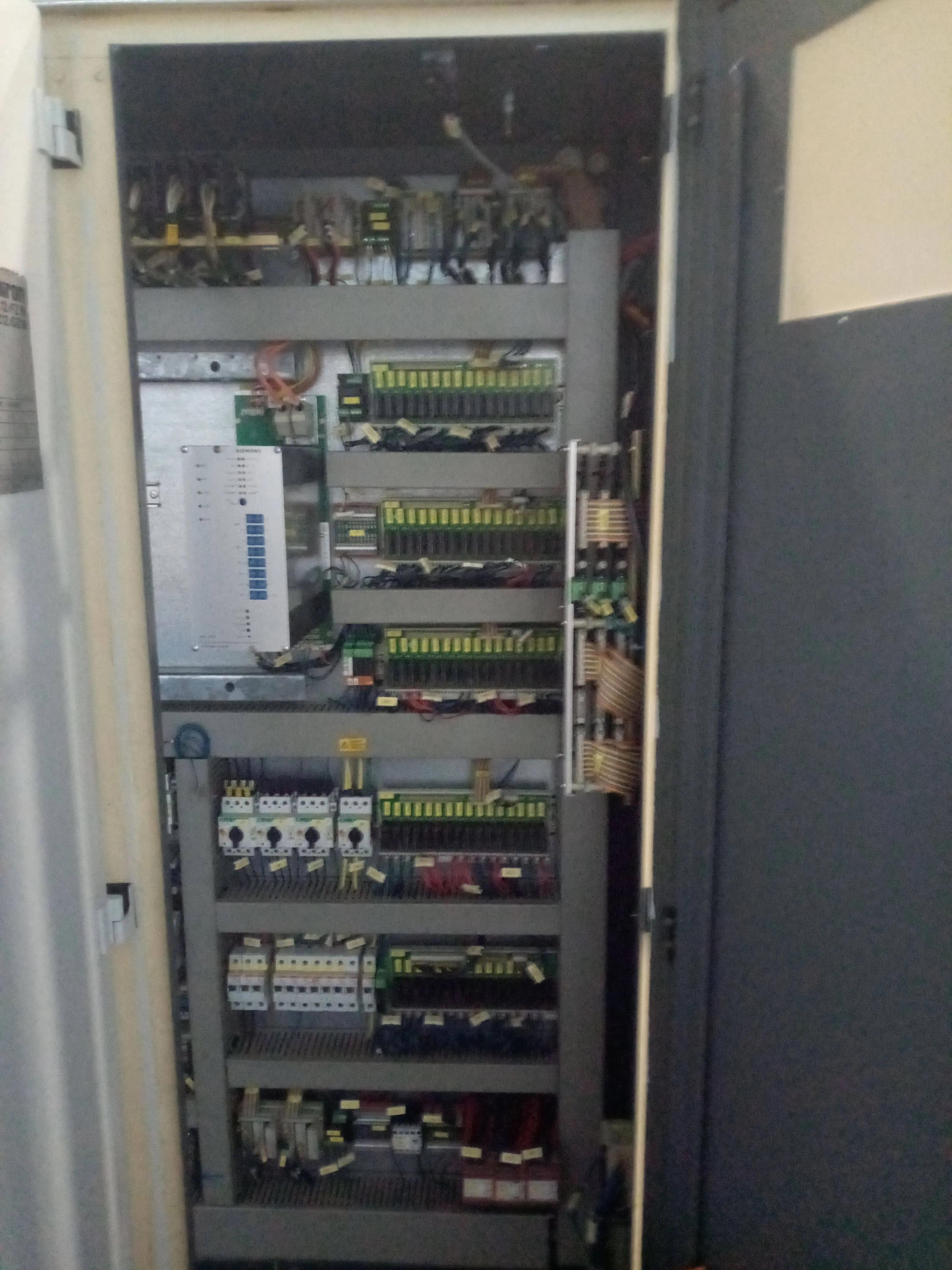 Gebruikt Chiron DZ 18 W Magnum I Verticale Bewerking Center