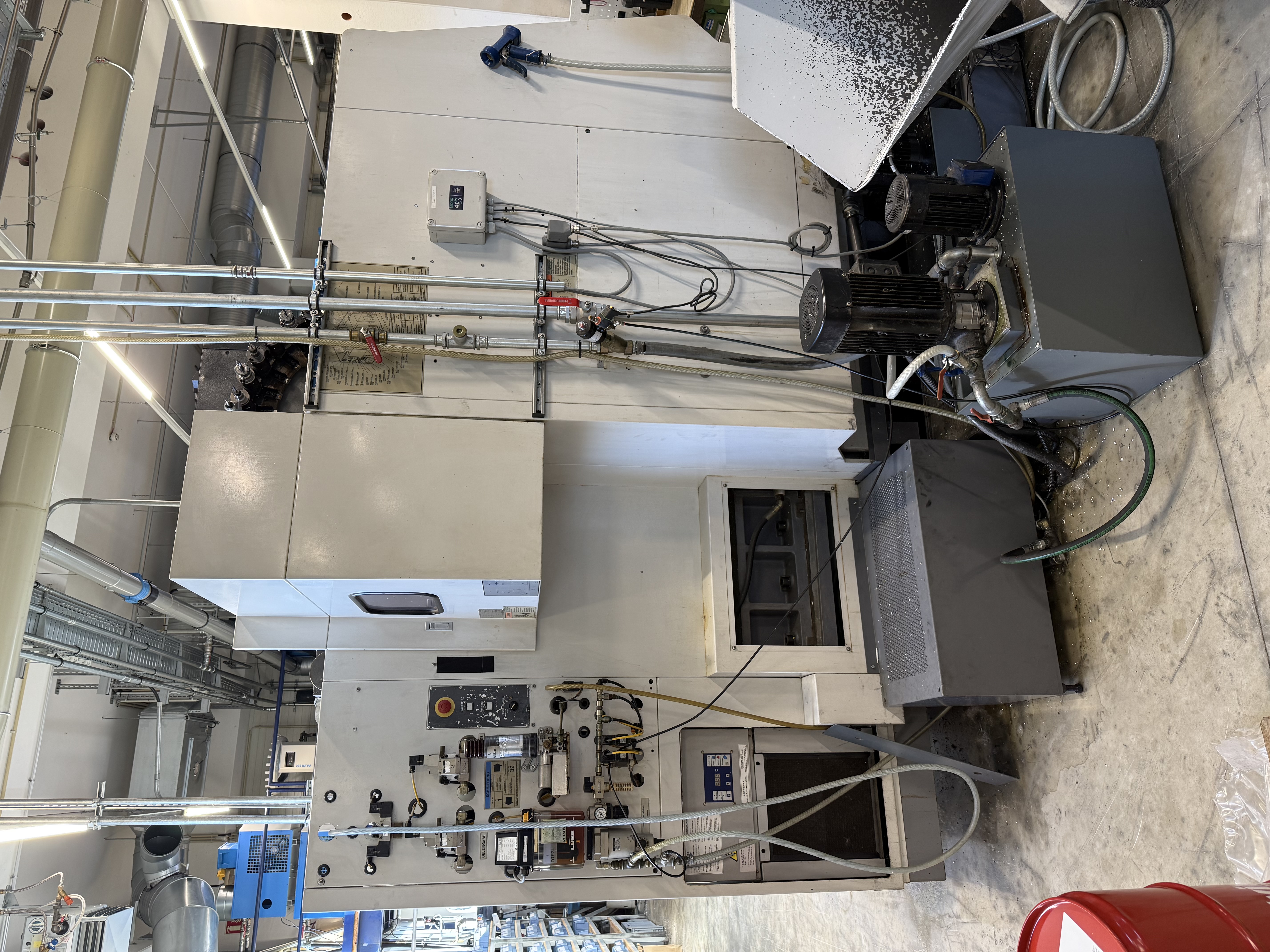 Used Mazak Nexus 510C I Vertical Machining Center I 2004