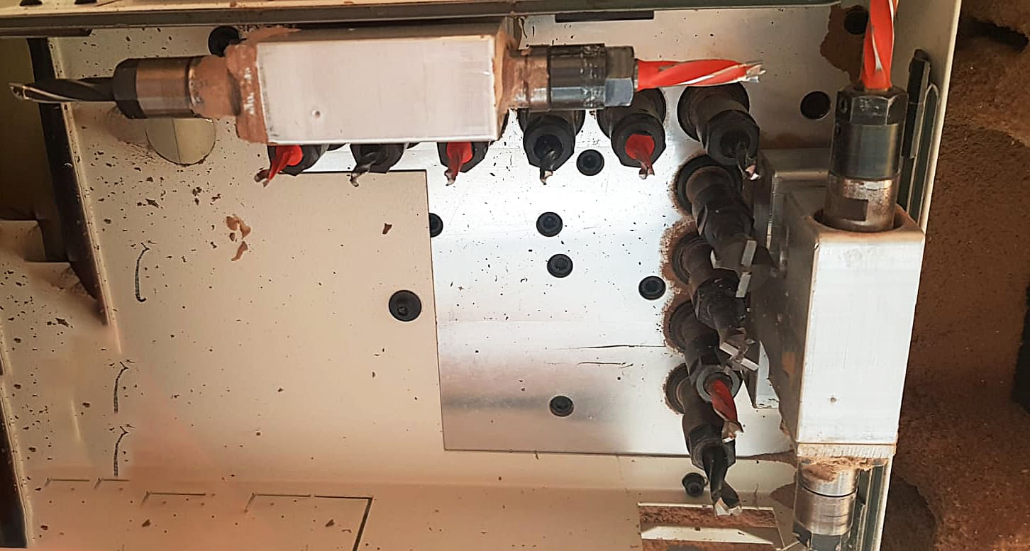 Gebruikt Scm Tech 99 L - CNC Bewerkingscentra - 2001