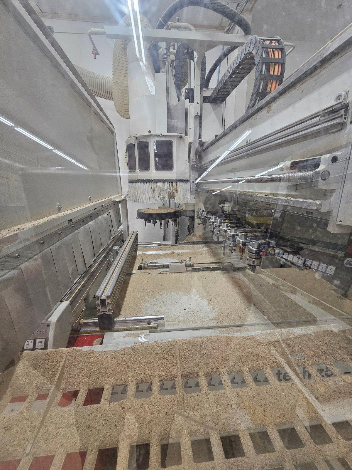 Used SCM Tech Z5 I CNC Machining Center I 2015