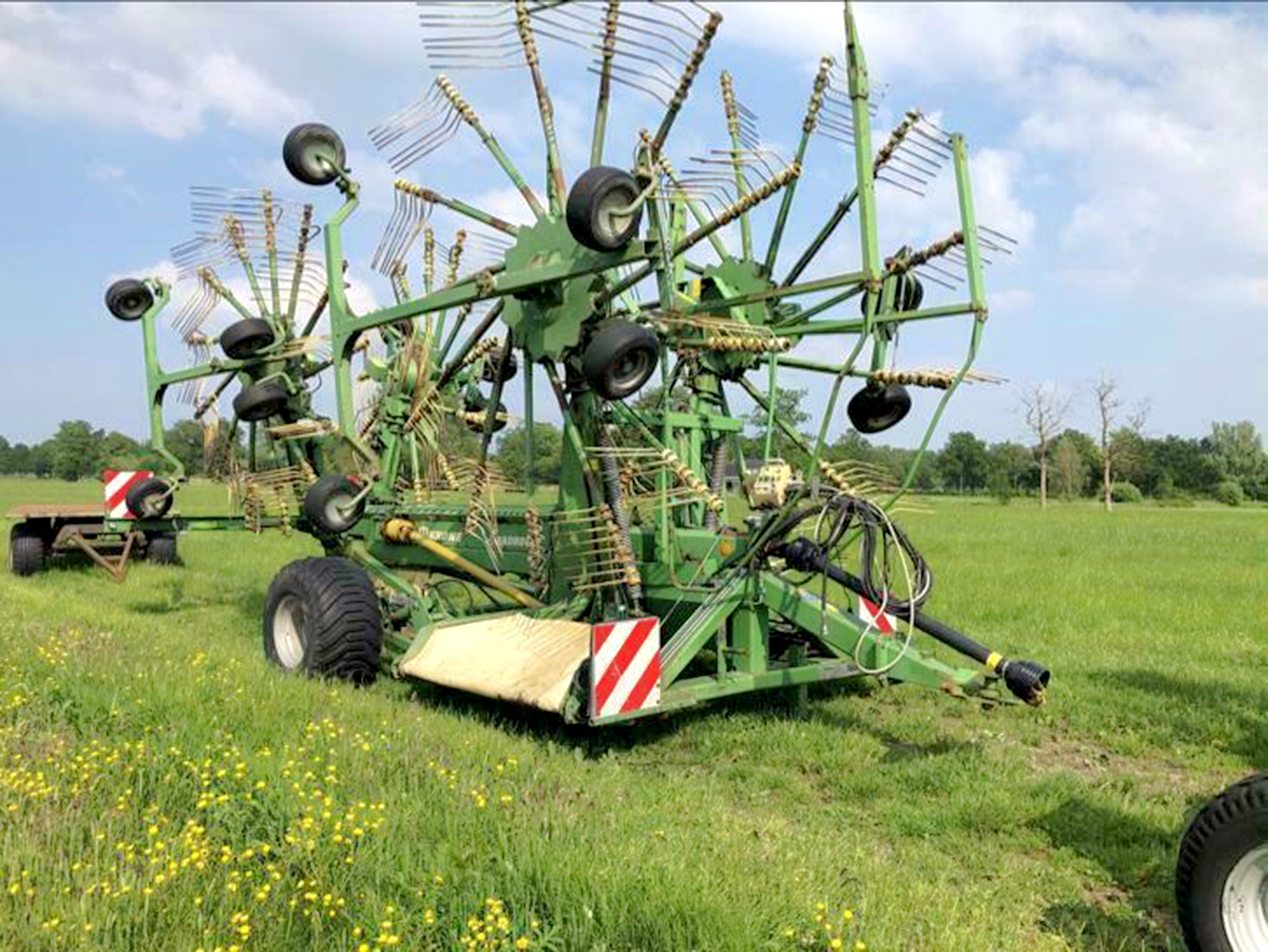 Gebruikt KRONE SWADRO 1250 4 - 2005