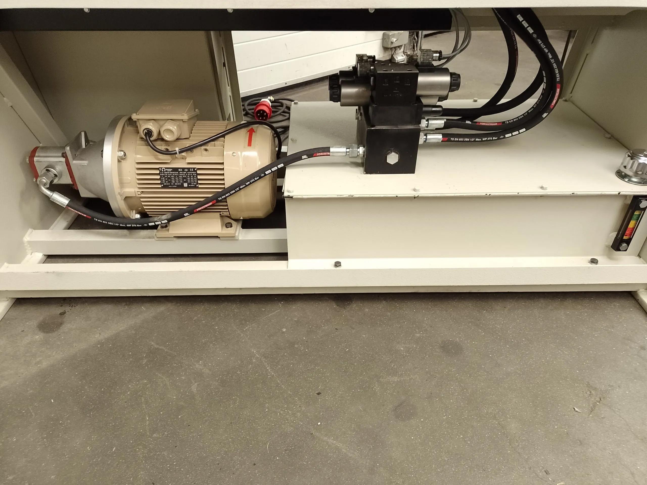 Usado Máquina perforadora Sahinler HKM 85 I 2019