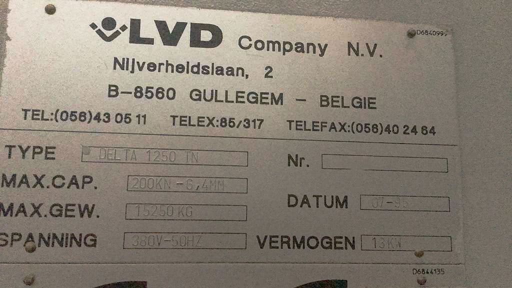 Gebruikt LVD Delta 1250 - Ponsmachine - 1995
