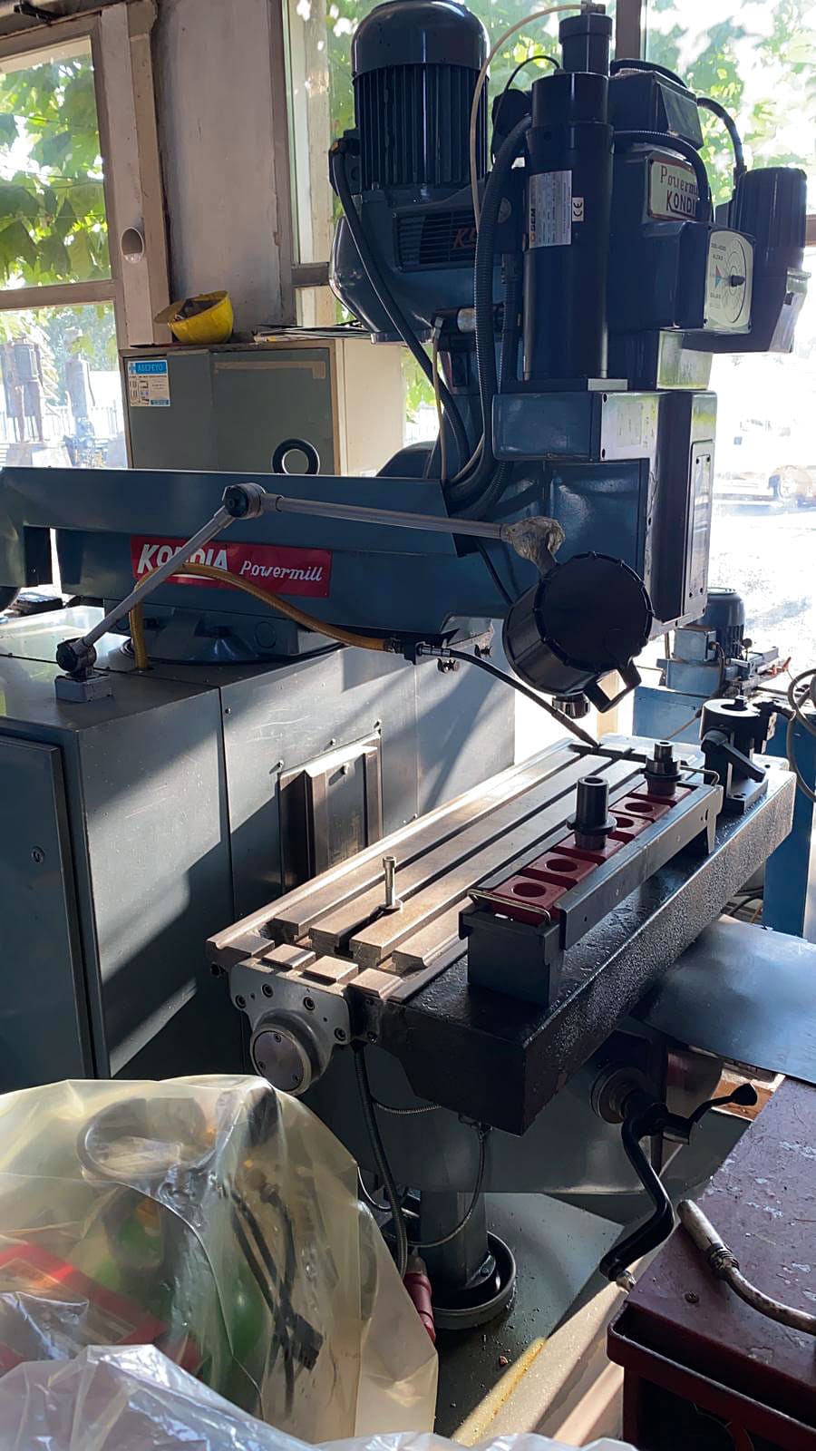 Gebruikt KONDIA FV 1 CNC - CNC Freesmachine - 1998