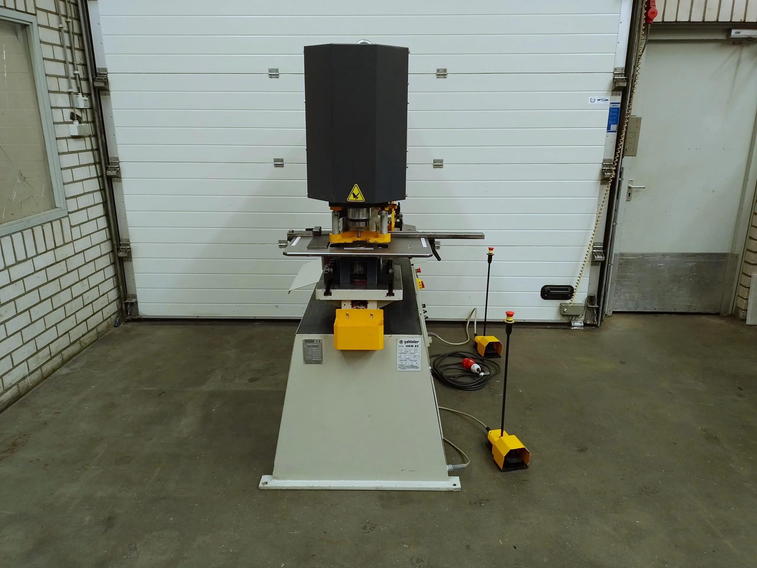 Usado Máquina perforadora Sahinler HKM 85 I 2019