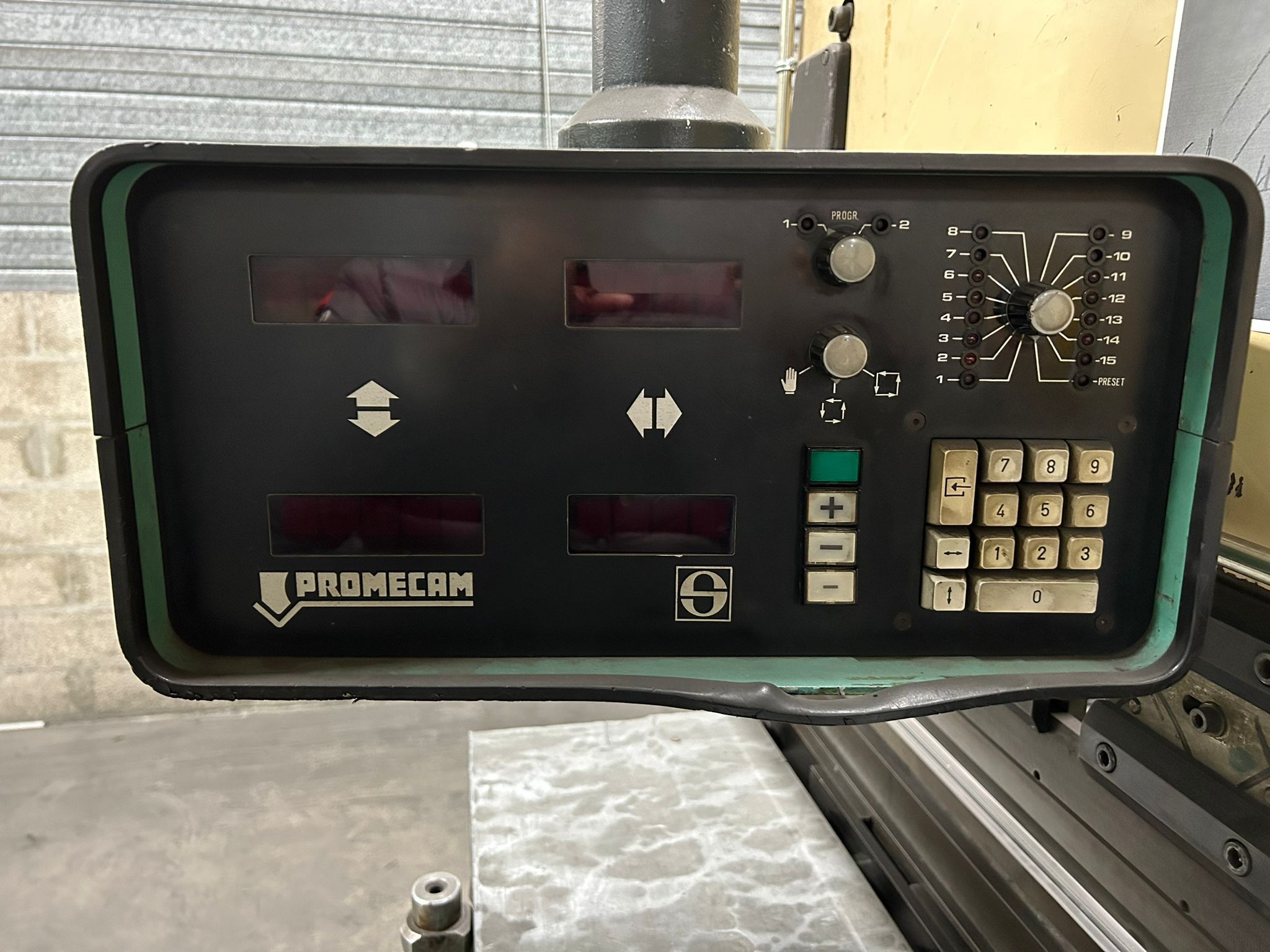 Usado Prensa de Plegado Promecam RG 50-25 I