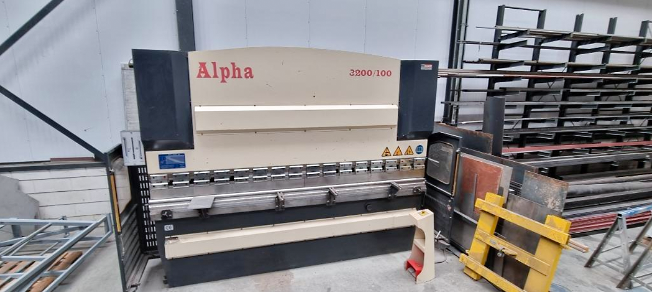 Gebruikt Alpha 3200/100 - Persrem - 2011