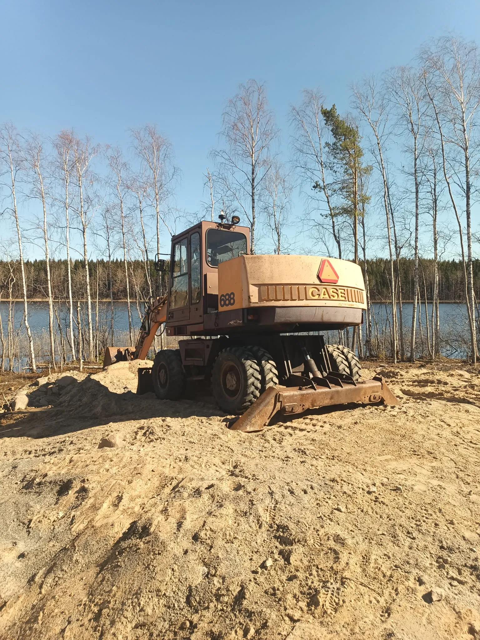 Gebruikt Case 688P I Graafmachine