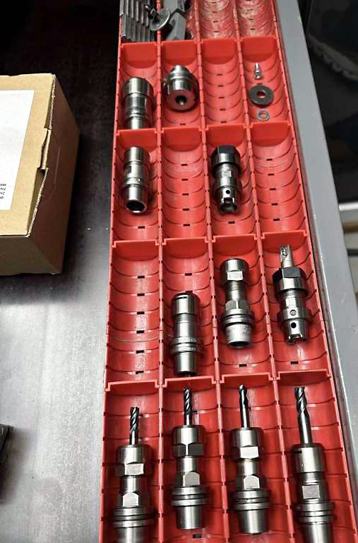 Gebruikt Realmeca RV-2 5A - Verticaal bewerkingscentrum - 2001