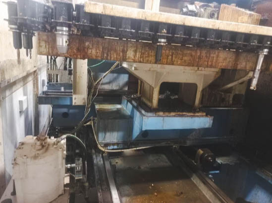 Used Mazak VTC 300C I Vertical Machining Center I 2000