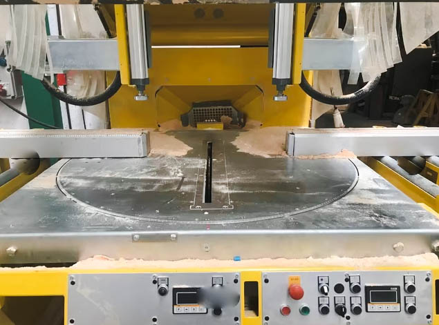 Usado Sierra de Corte Avola Gama 65 V I 2016