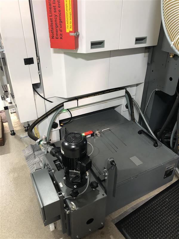 Used Chiron FZ 08MT I Vertical Machining Center I 2015