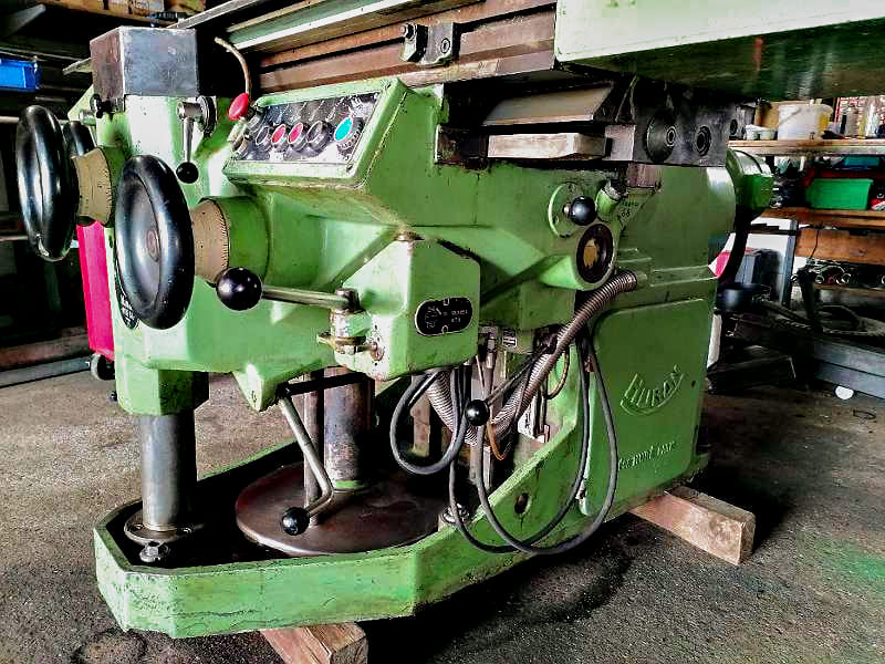 Gebruikt Huron NU4 - SK40 - Freesmachine