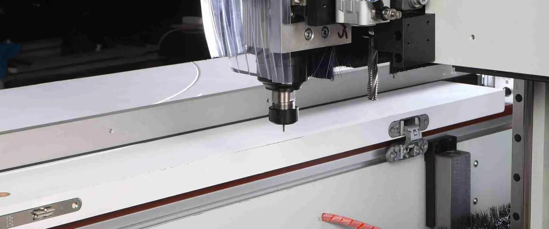 Ozgenc Makina WD 200 CNC I CNC Deursleuf Hinge Slot Opening Router Machine