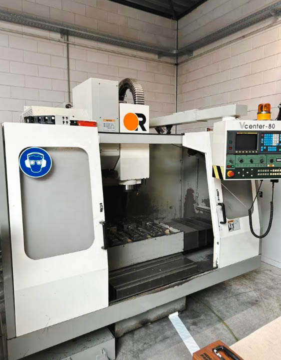 Used Victor Vcenter-80 - Vertical Machining Center