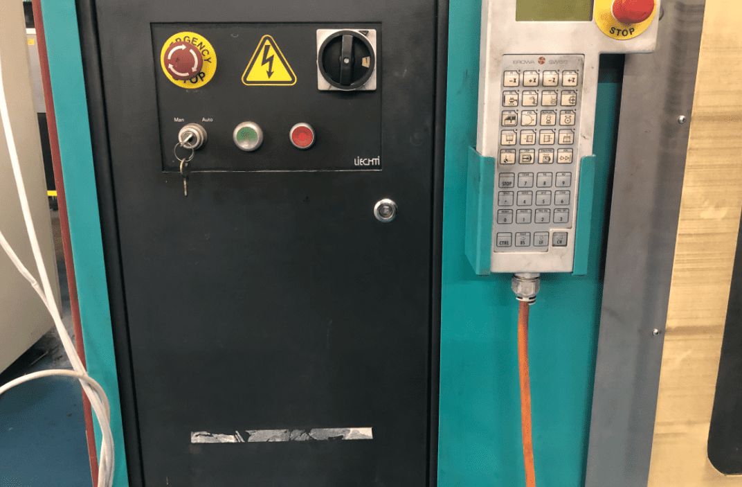 Gebruikt Makino EDNC-43 - EDM Machine - 1997