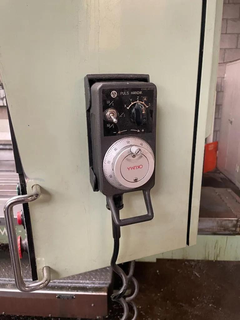 Gebruikt Okuma MC-5VA I Vertical Machining Center