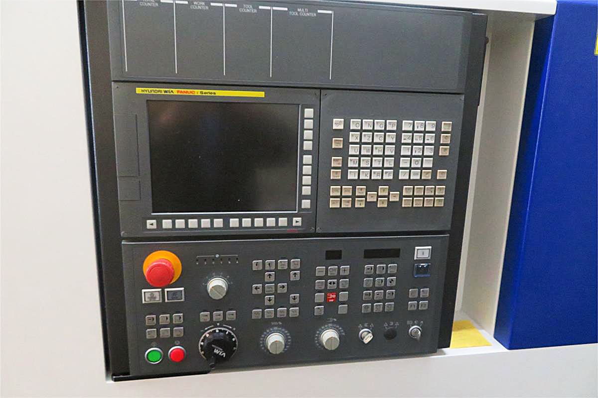 Usado Hyundai WIA L 210 LMA - Torno CNC - 2018