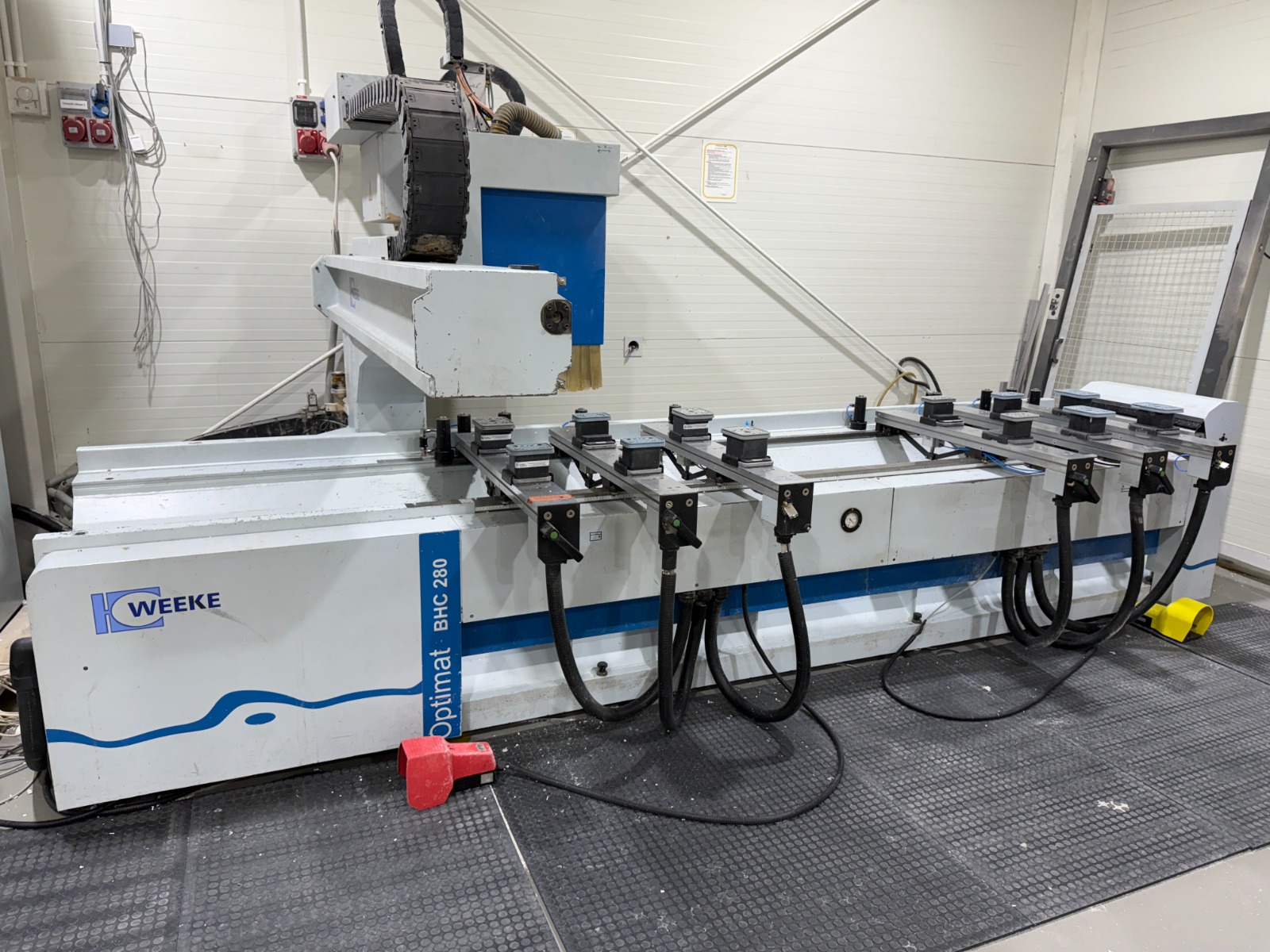 Used Weeke Optimat BHC 280 I CNC Machining Center I 2004