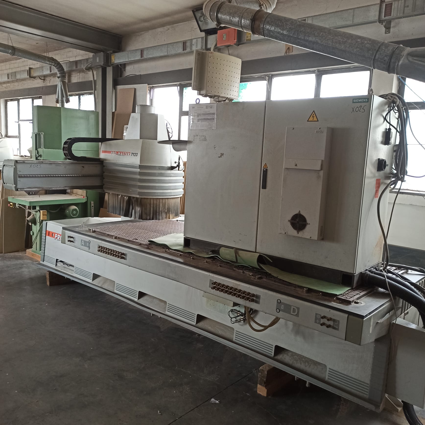 Used Holzher Pro-Master 7123F I CNC Machining Center I 2006