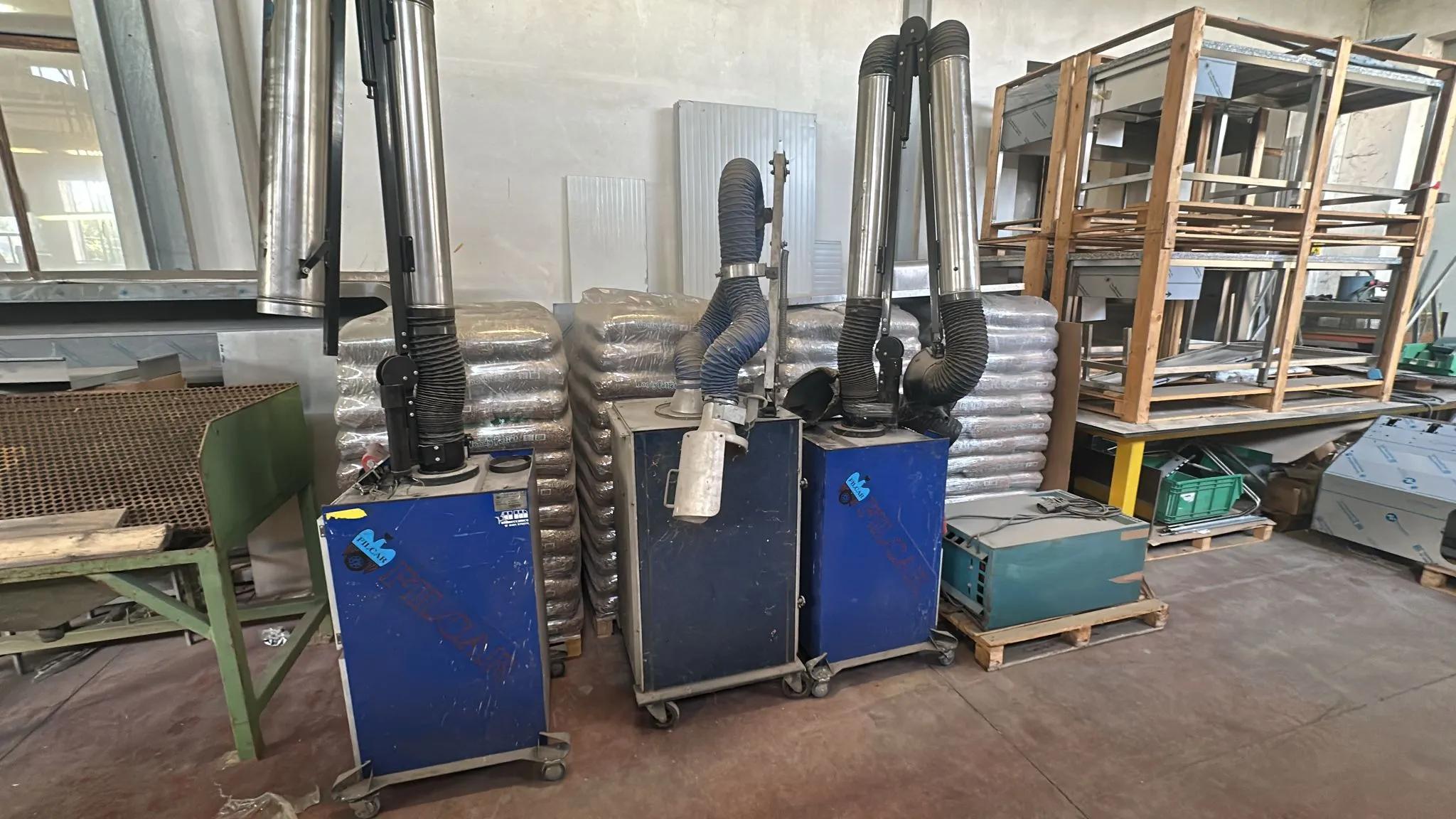 Gebruikt Amada Pega 357 I Perforatiemachine