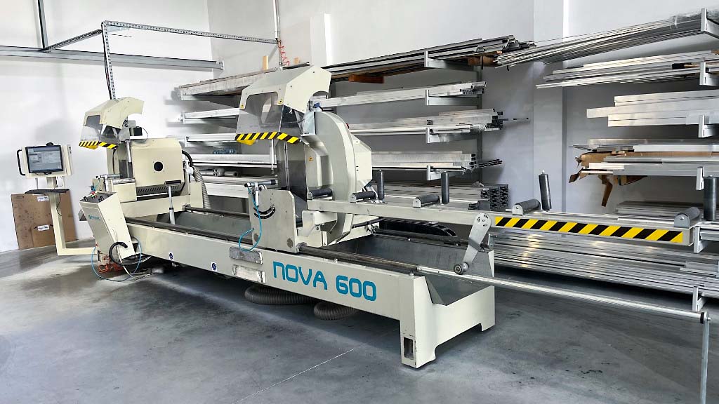 Usado Italmac Nova 600 C - Sierra de doble inglete - 2013