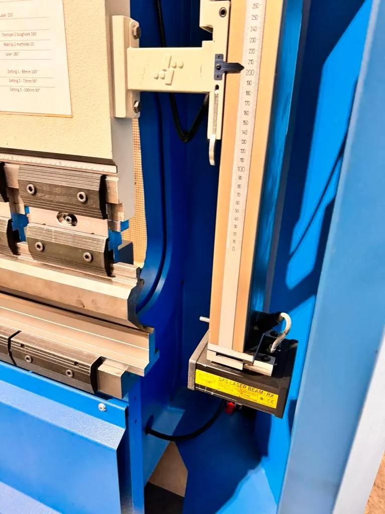 Usado Prensa de Pliegue Gasparini XB 140 I