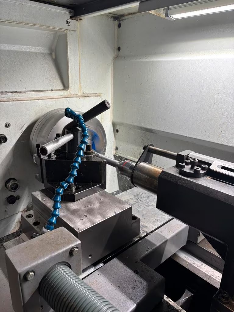 Used Pinacho SE 250x1500 I CNC Lathe I 2014