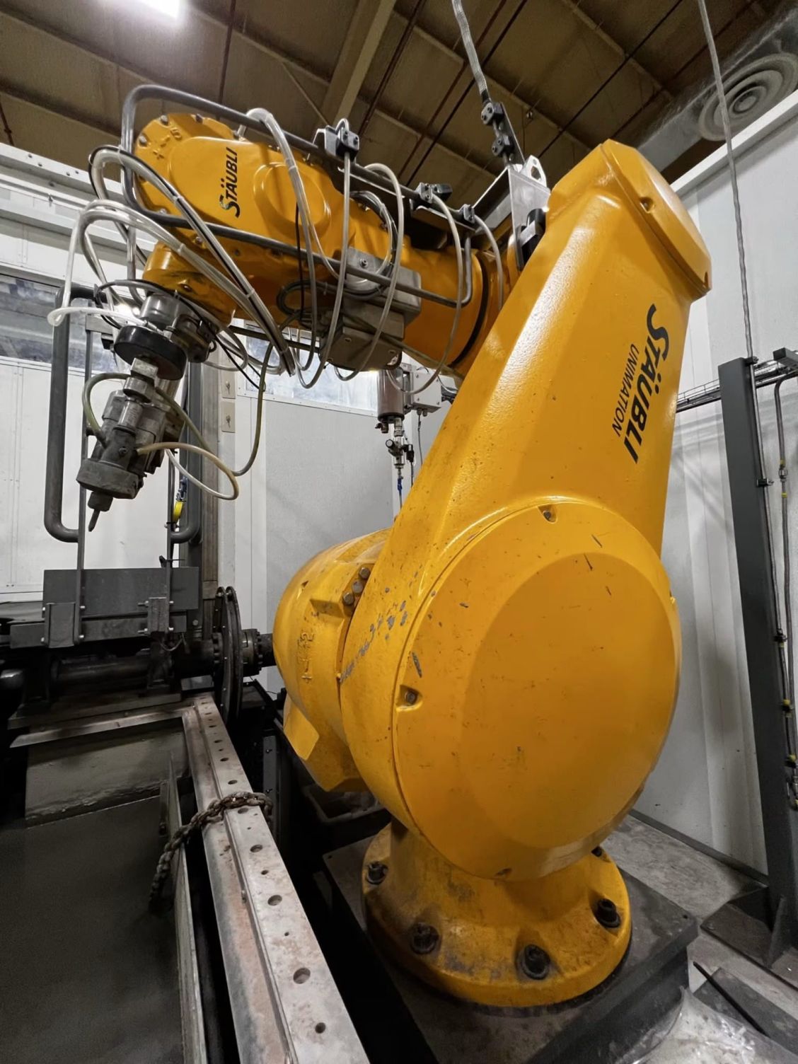 Used Aquarese by Flow 8-Axis I Robotic Waterjet Contouring