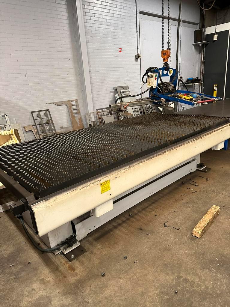 Used Durma HD-F 3015T + AD-S 40220 (DUO package) I Laser Cutting + Press Brake I 2020 & 2018