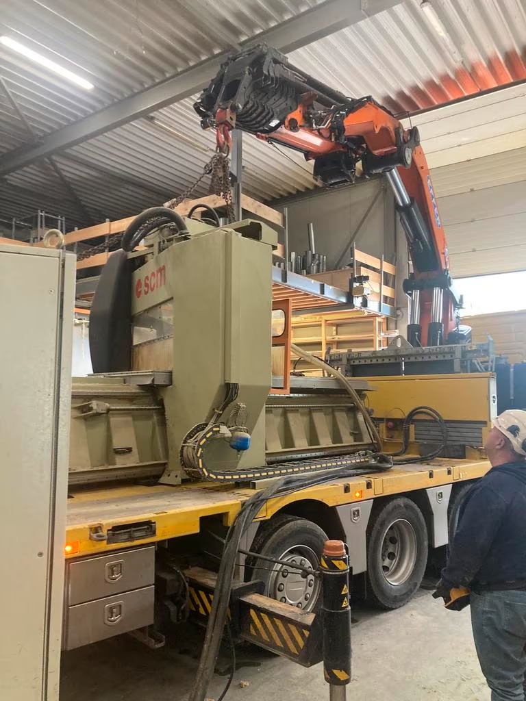 Used SCM Record 2 I CNC Machining Center