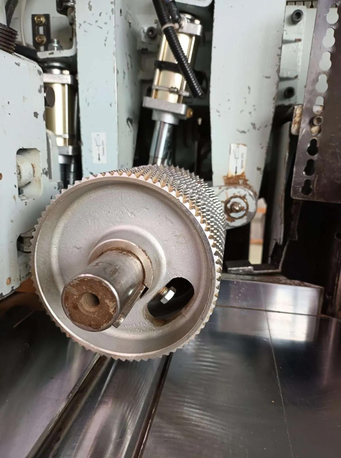 Usado Kuper SWT XL-6A I Máquina de Aserrar y Moldear