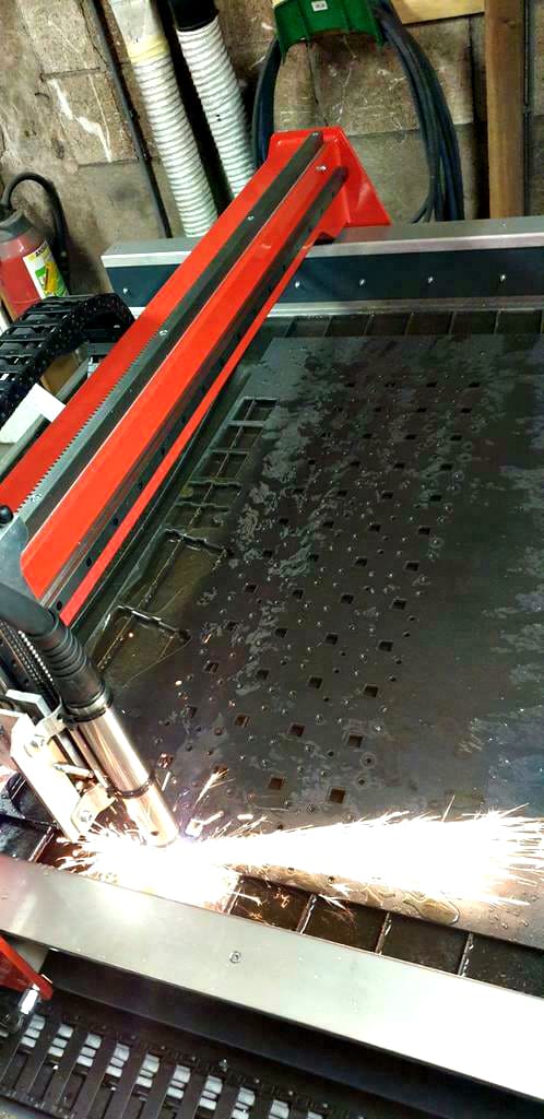 Used PLASMA CUTTER CNC
