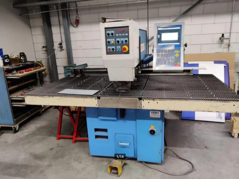 Gebruikt Euromac CX 750/30 I Perforatiemachine