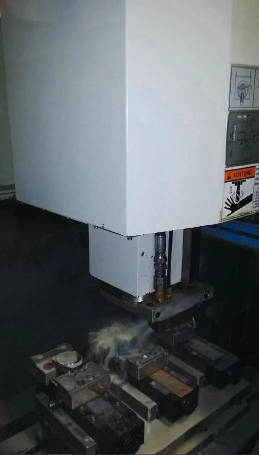 Gebruikt Mazak AJV-18 I Verticale Bewerking Centrum