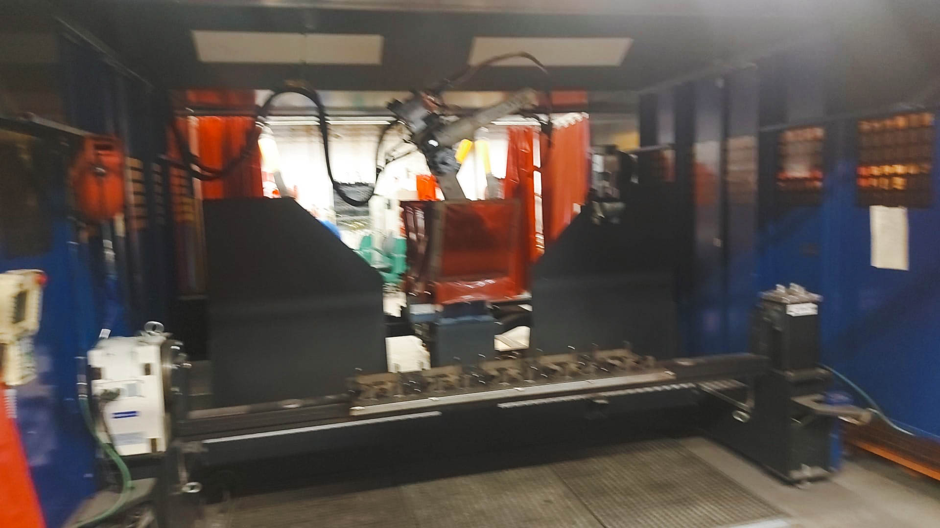 Usado OTC Daihen AXCMN1-C000 - Robot de Soldadura - 2006