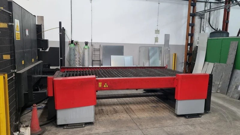 Used Amada LCG-3015 I Laser Cutting I 2015