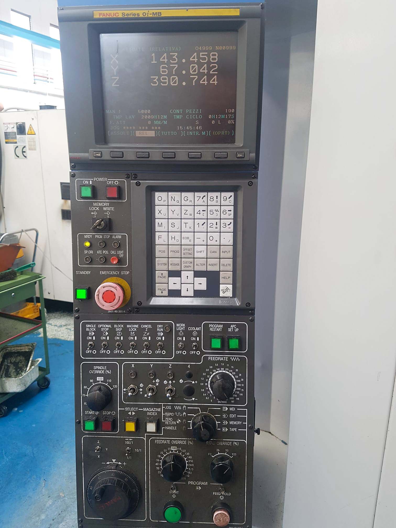 Gebruikt KIA Center V25 - Verticaal bewerkingscentrum - 2005