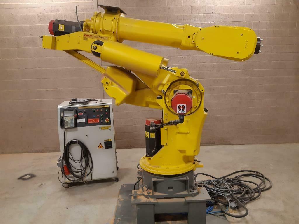 Used FANUC Robot S-420 I F