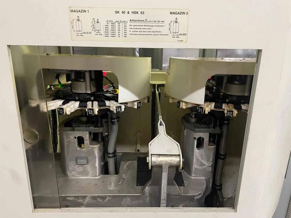 Usado Centro de Mecanizado Vertical Deckel Maho DMU 80T I