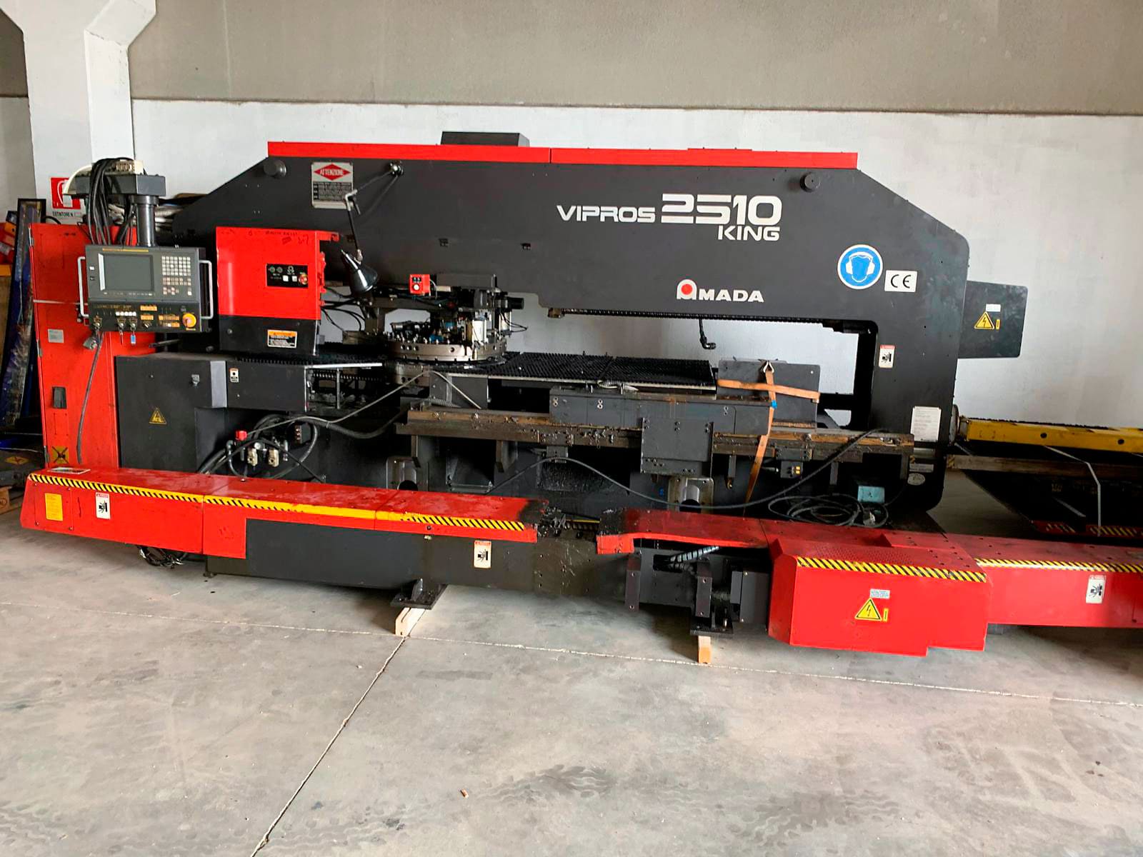 Gebruikt Amada Vipros 2510K - Ponsmachine - 1998