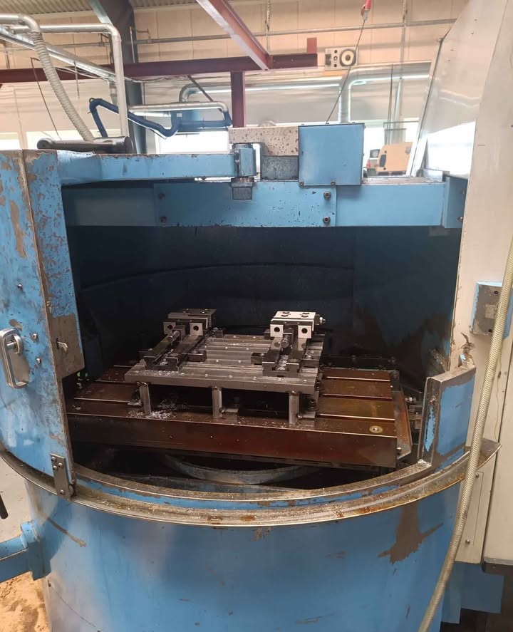 Used Mazak AJV 18/40 I Vertical Machining Center I 1991