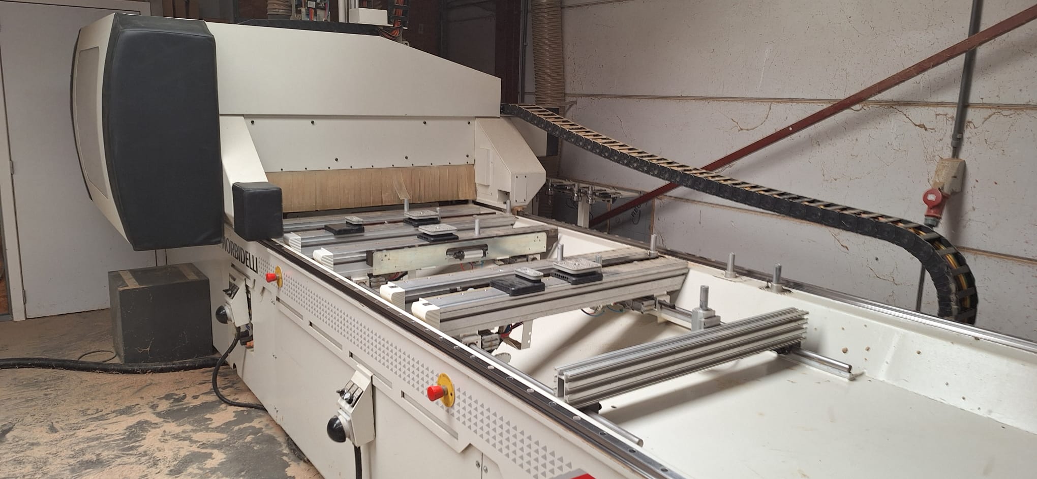 Used Morbidelli Universal 2412 TV I CNC Machining Center I 2009